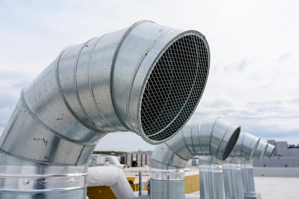 Utilisation du ventilateur industriel pour un environnement sain