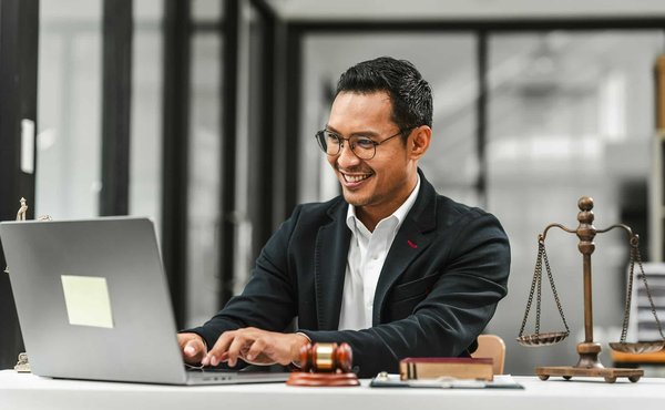 Votre cabinet d'avocat à Bordeaux : une expertise à votre service